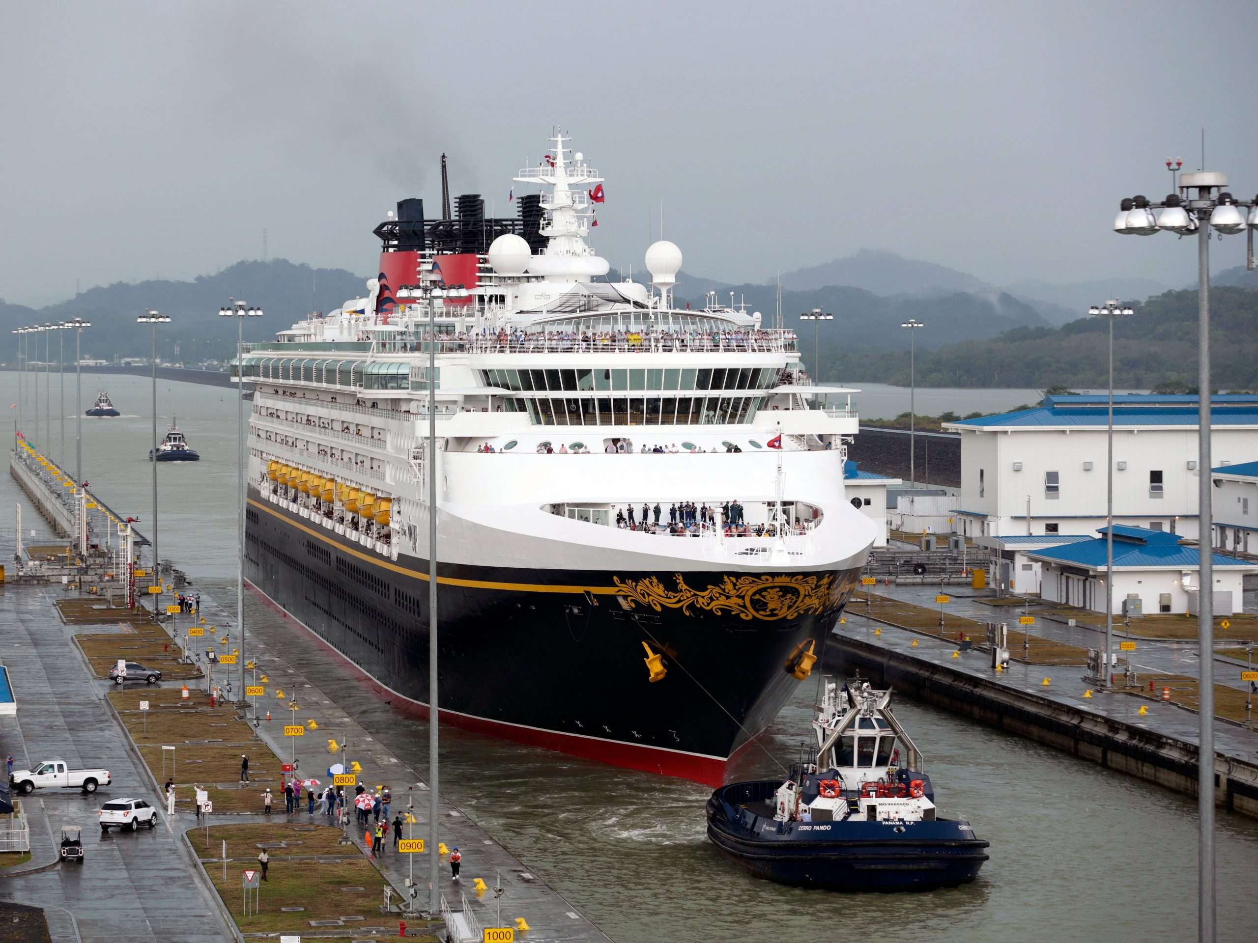 A Disney Cruise Ship Just Squeaked Through the New Panama ...