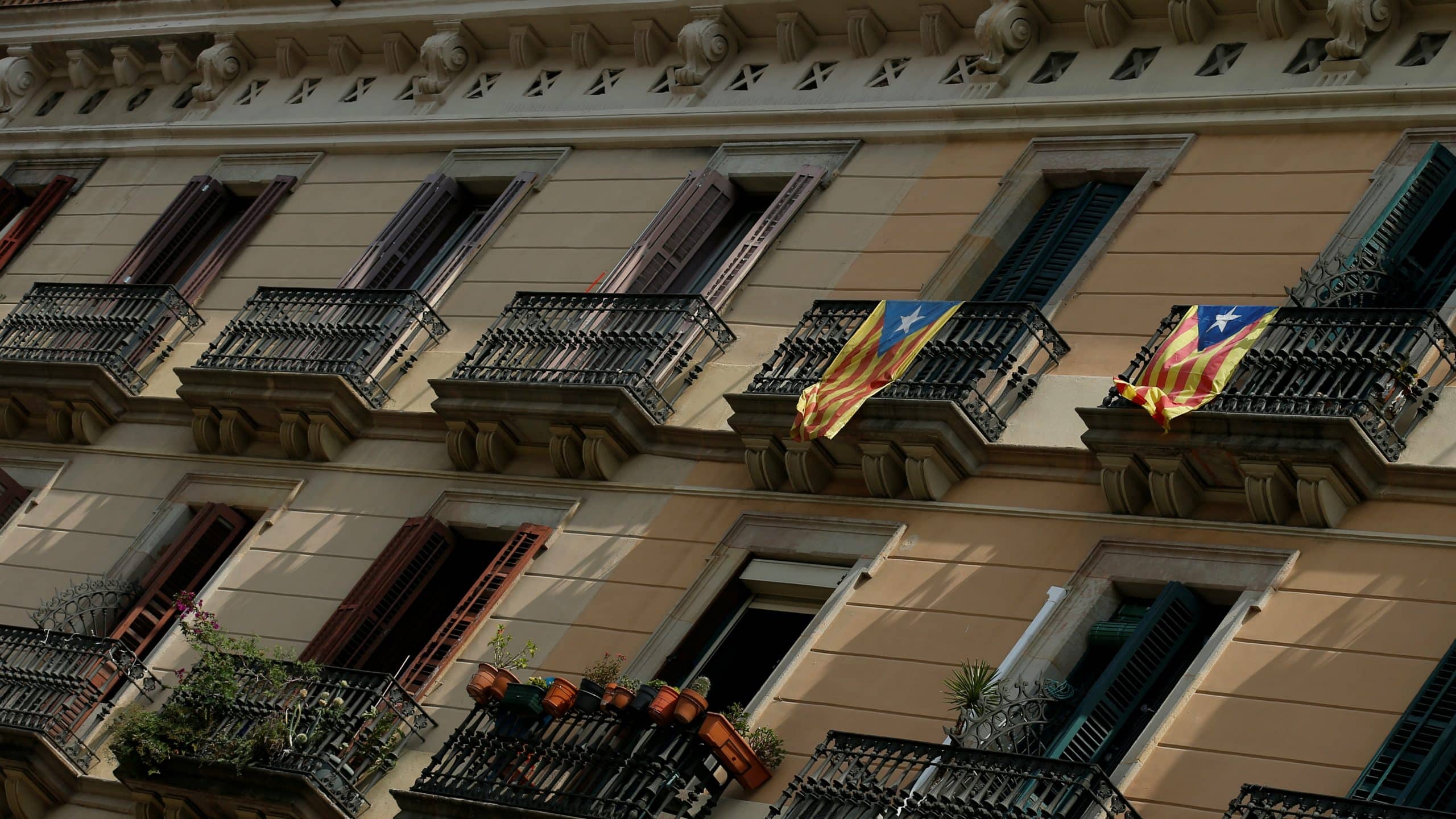 As Barcelona inspects Airbnb more closely, crackdowns seem to be taking ...