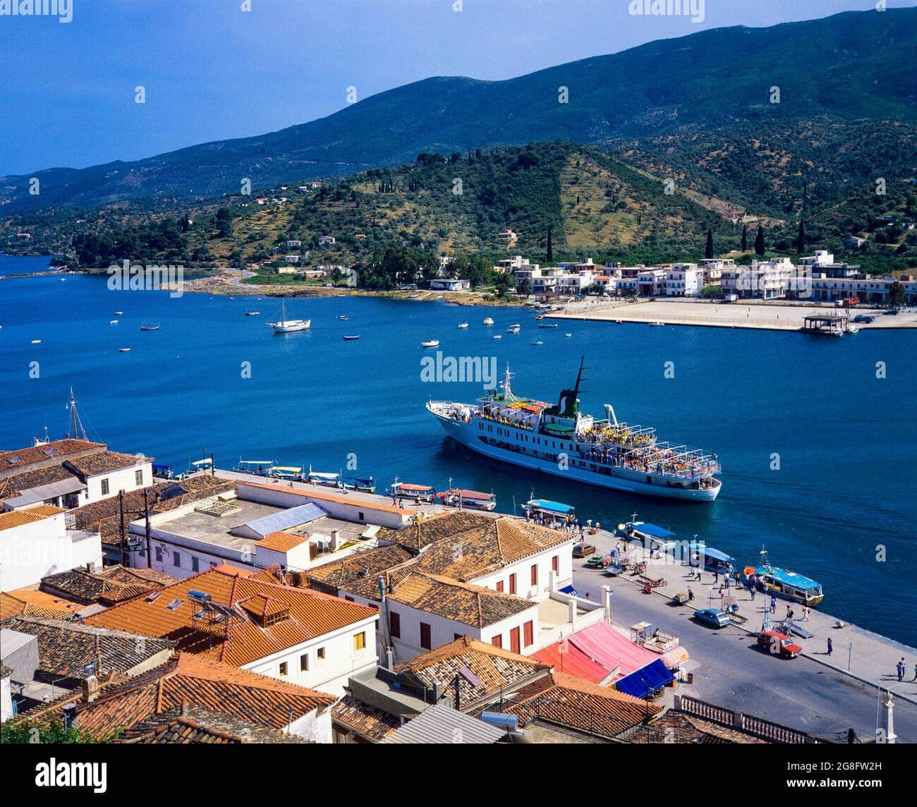 Cruise ship crossing strait between Poros island and Galatas mainland ...