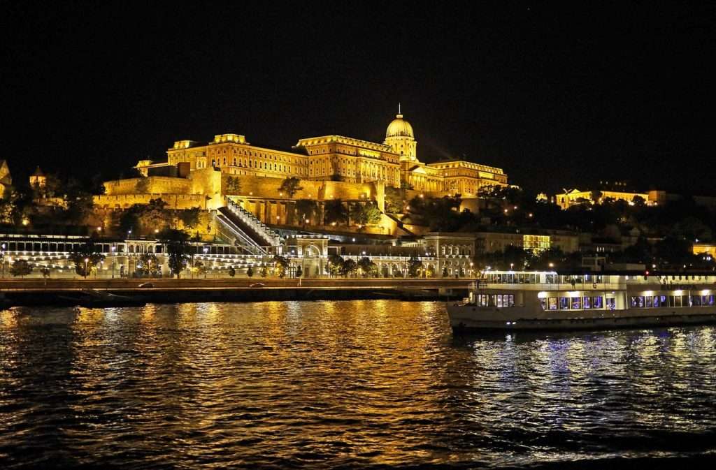 Danube Cruises: the Best River Cruises from Budapest to ...