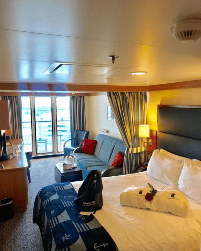 Deluxe Family Oceanview Stateroom with Verandah, Cabin Category 4A ...