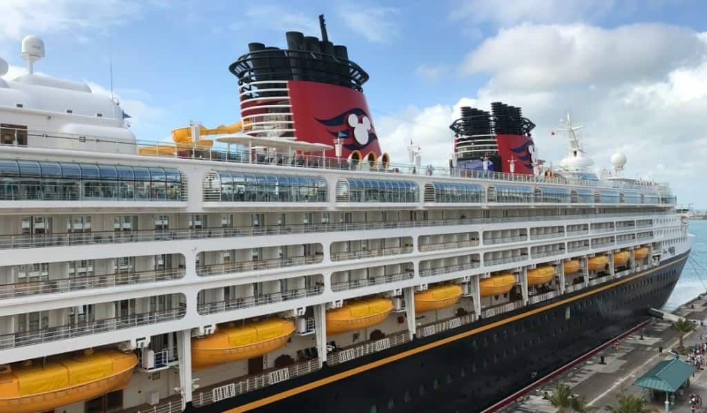 Everything You Need to Know About Disney Cruise WiFi ...