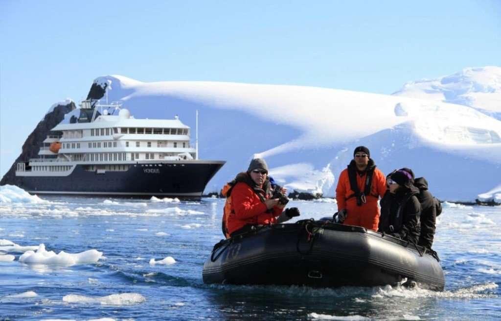 Ga op Antarctica Cruise met Sundowner
