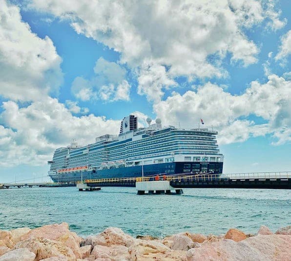 Holland America Line Cruise Reviews (2021 UPDATED): Ratings of Holland ...