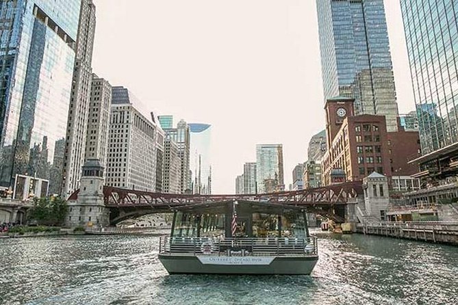 Premier Chicago River Dinner Cruise 2021