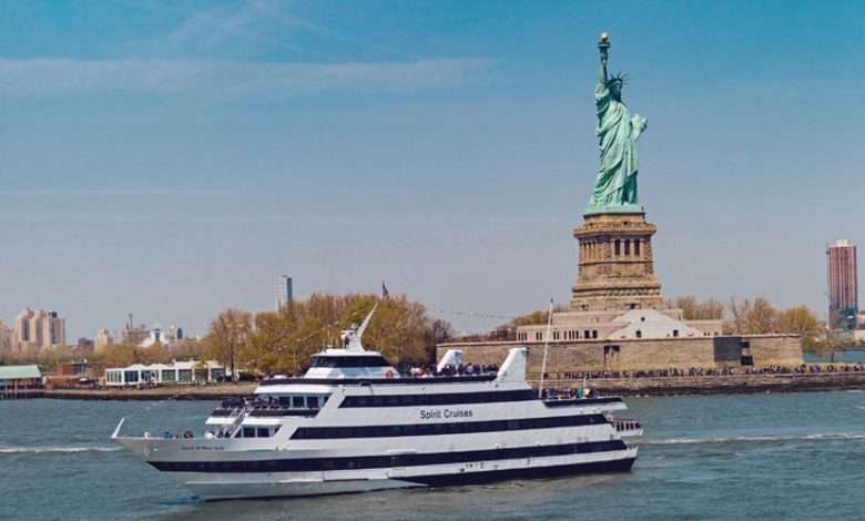 The 5 Best New York City Dinner Cruises