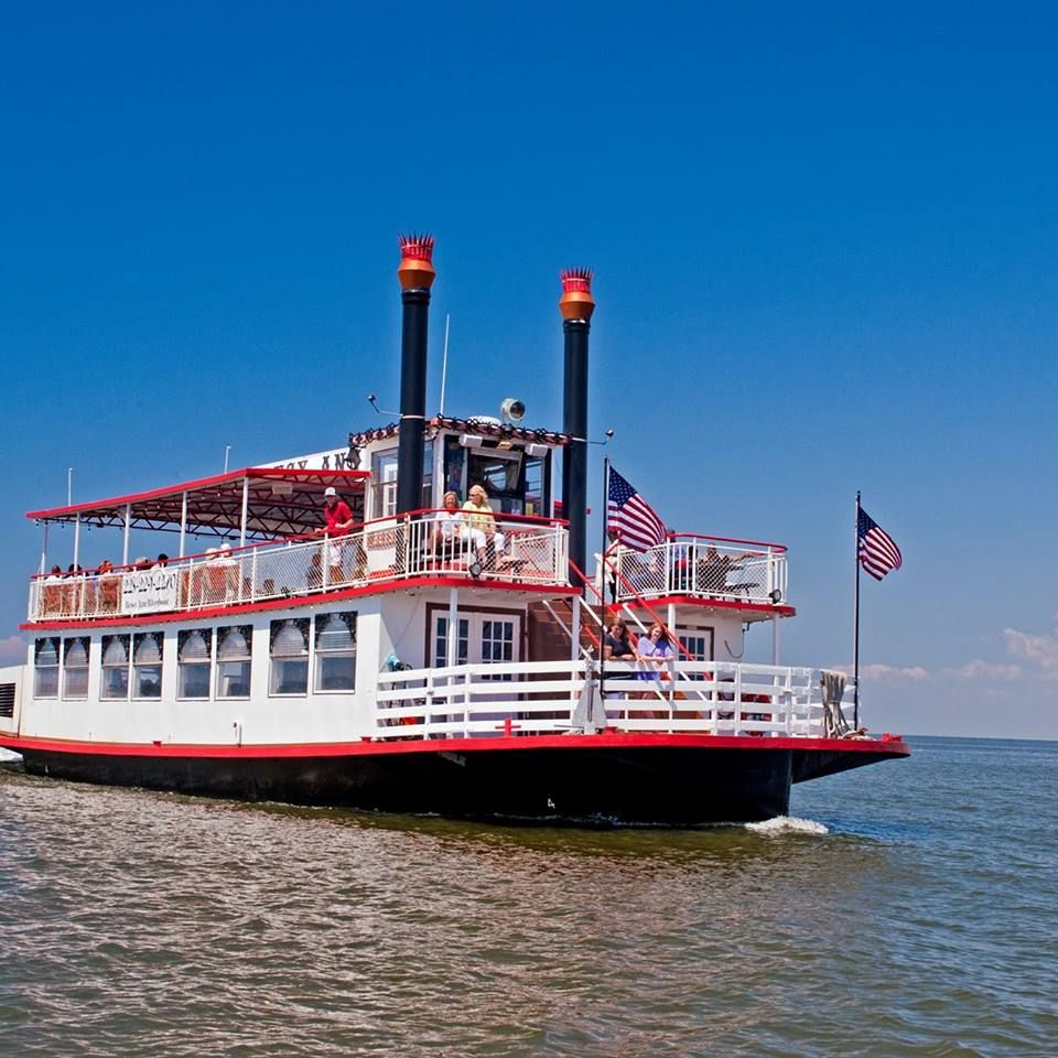 The Mississippi Dinner Cruise You Simply Have To Take