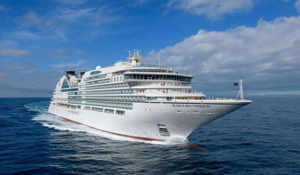 Visit of Seabourn Ovation Cruise Ship