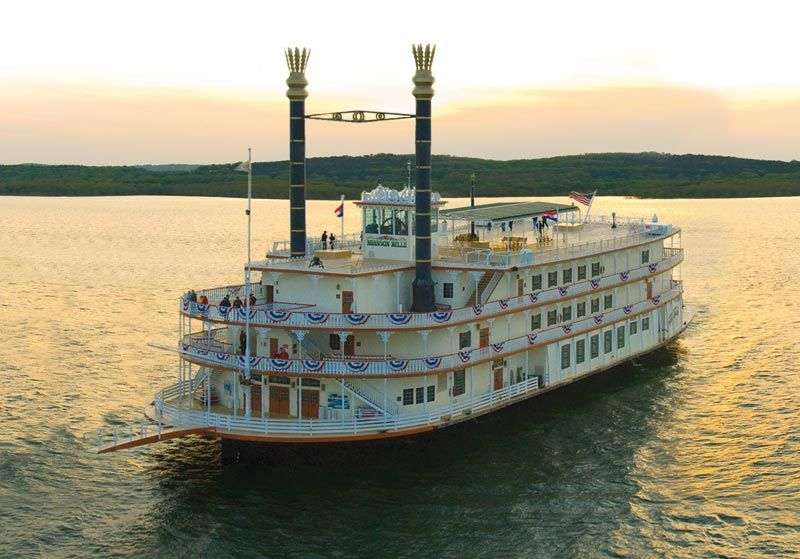 What to Expect Aboard the Showboat Branson Belle