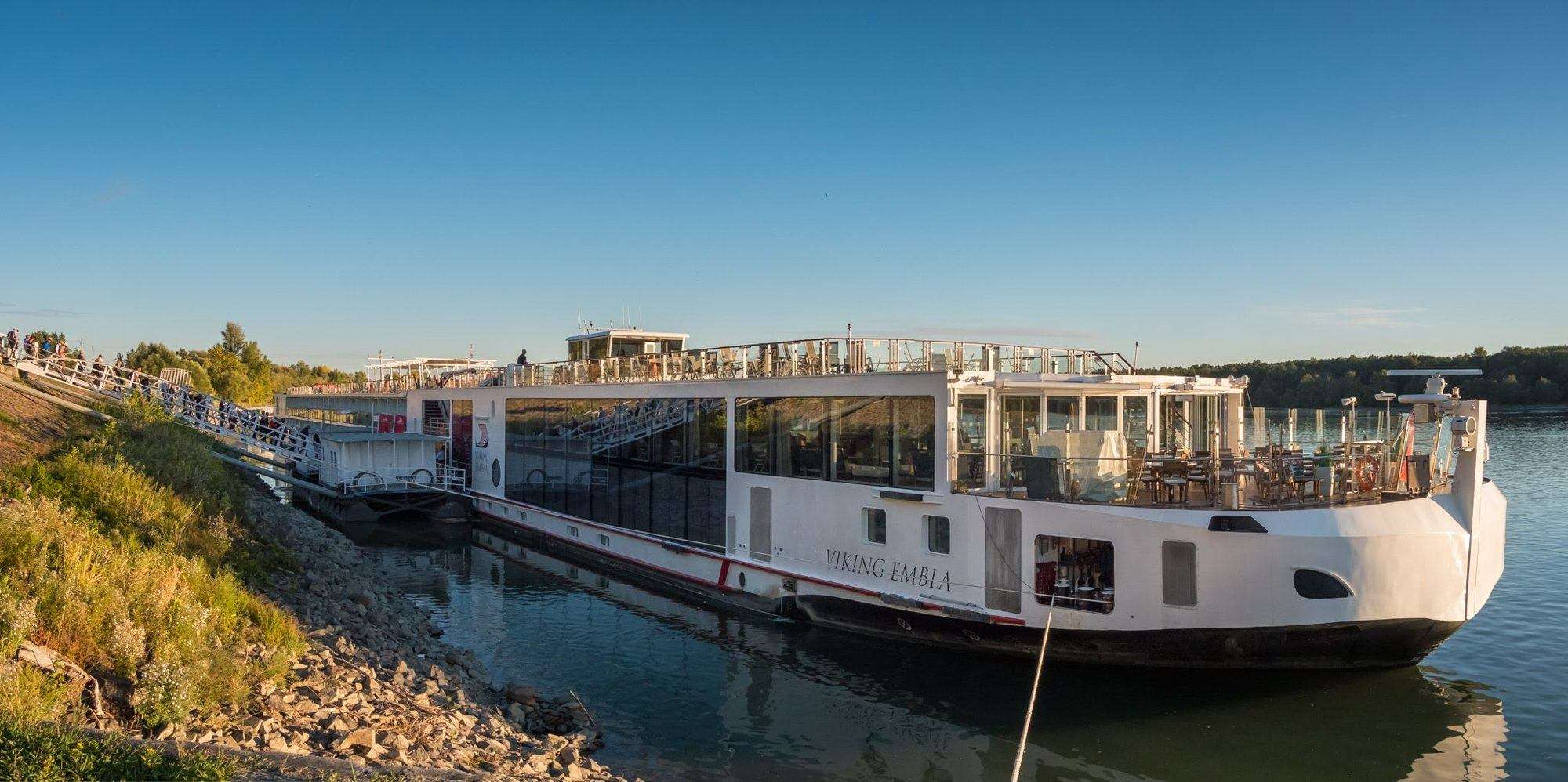 Where Do Viking River Cruises Dock In Budapest